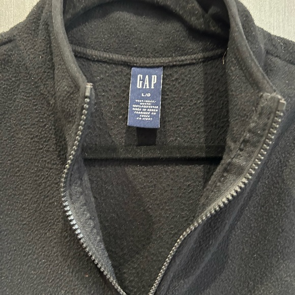 Fleece vest - Picture 4 of 4